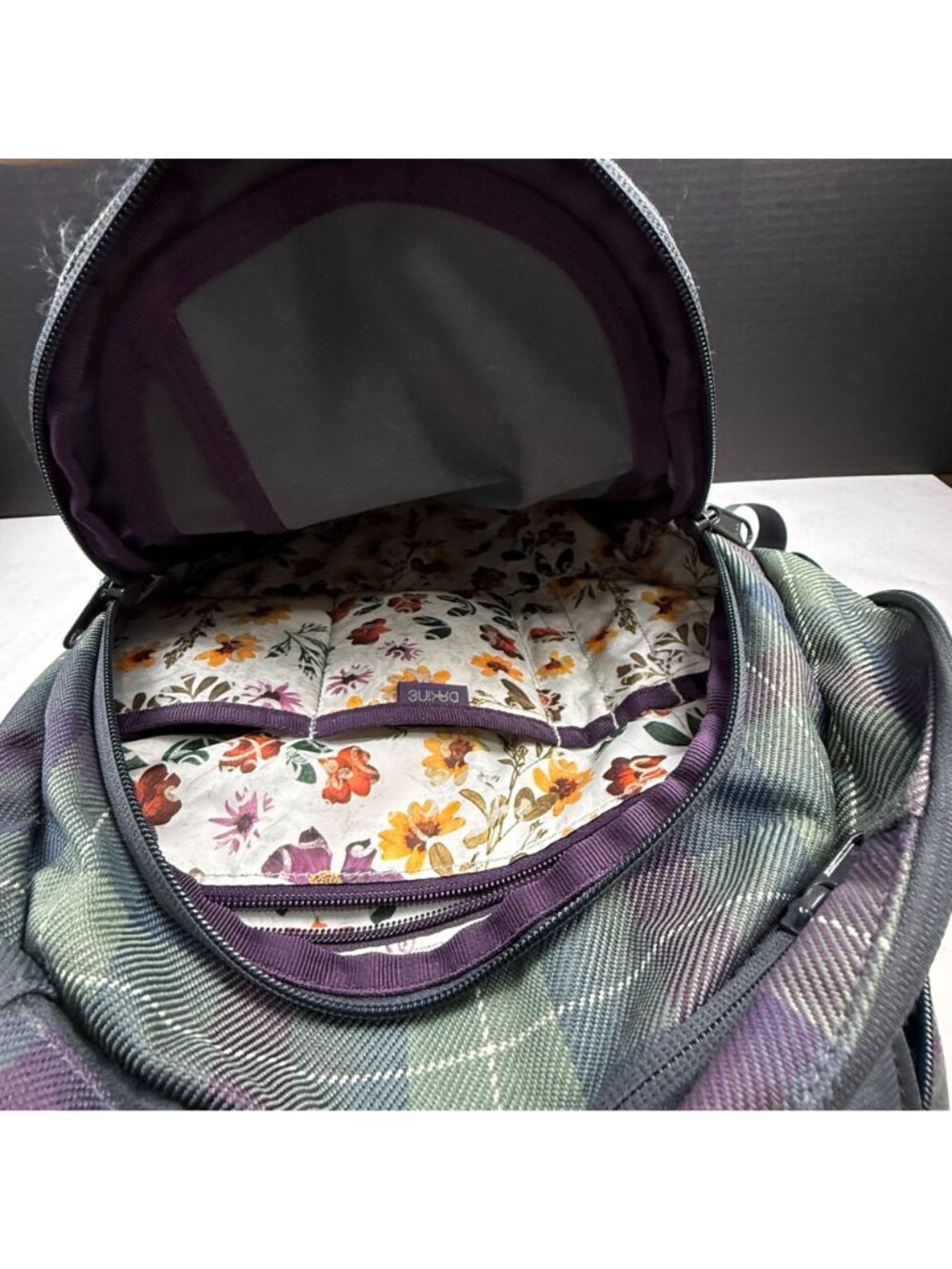 Dakine Backpack Green Purple Plaid - Picture 5 of 12